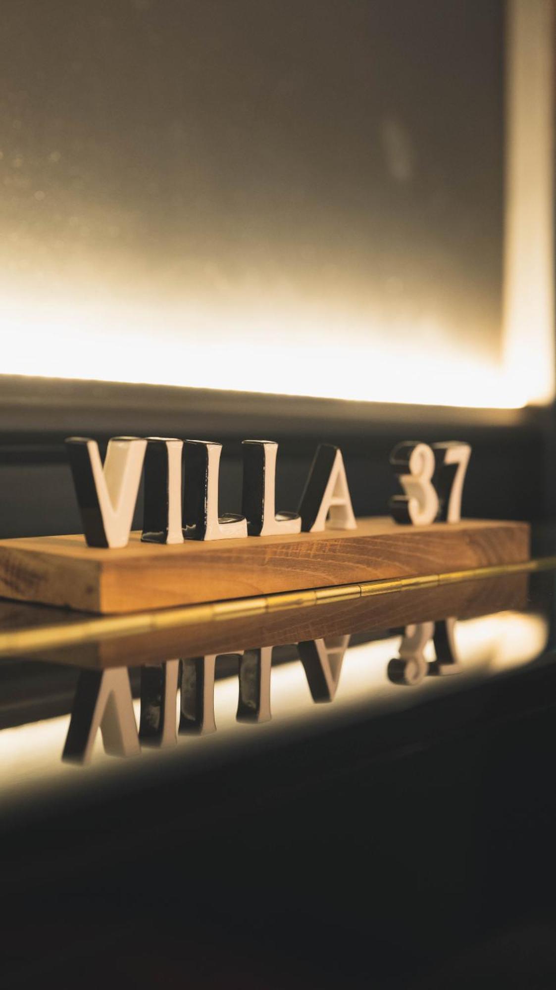 Villa37 ลิมอจส์ ภายนอก รูปภาพ