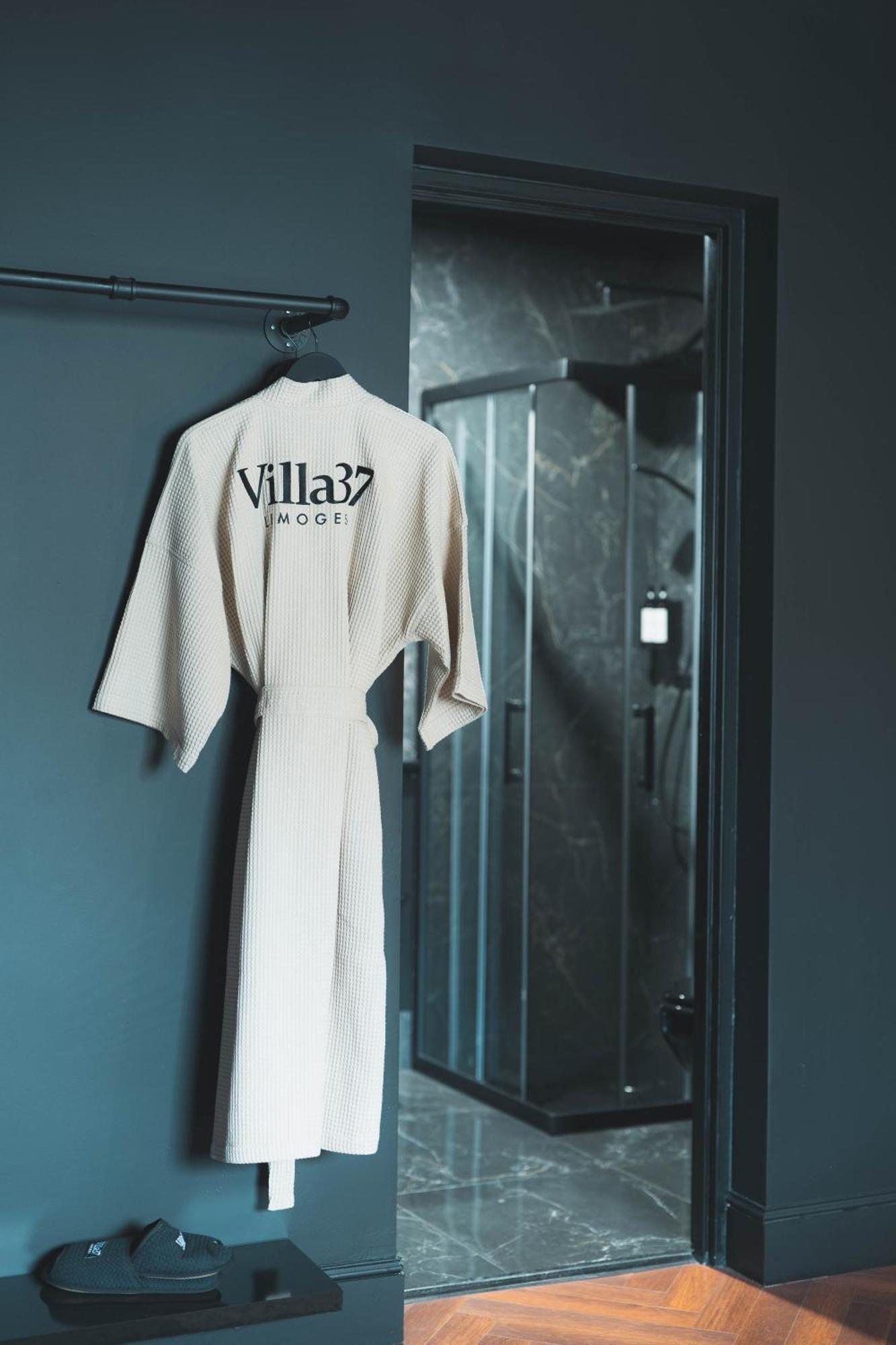 Villa37 ลิมอจส์ ภายนอก รูปภาพ